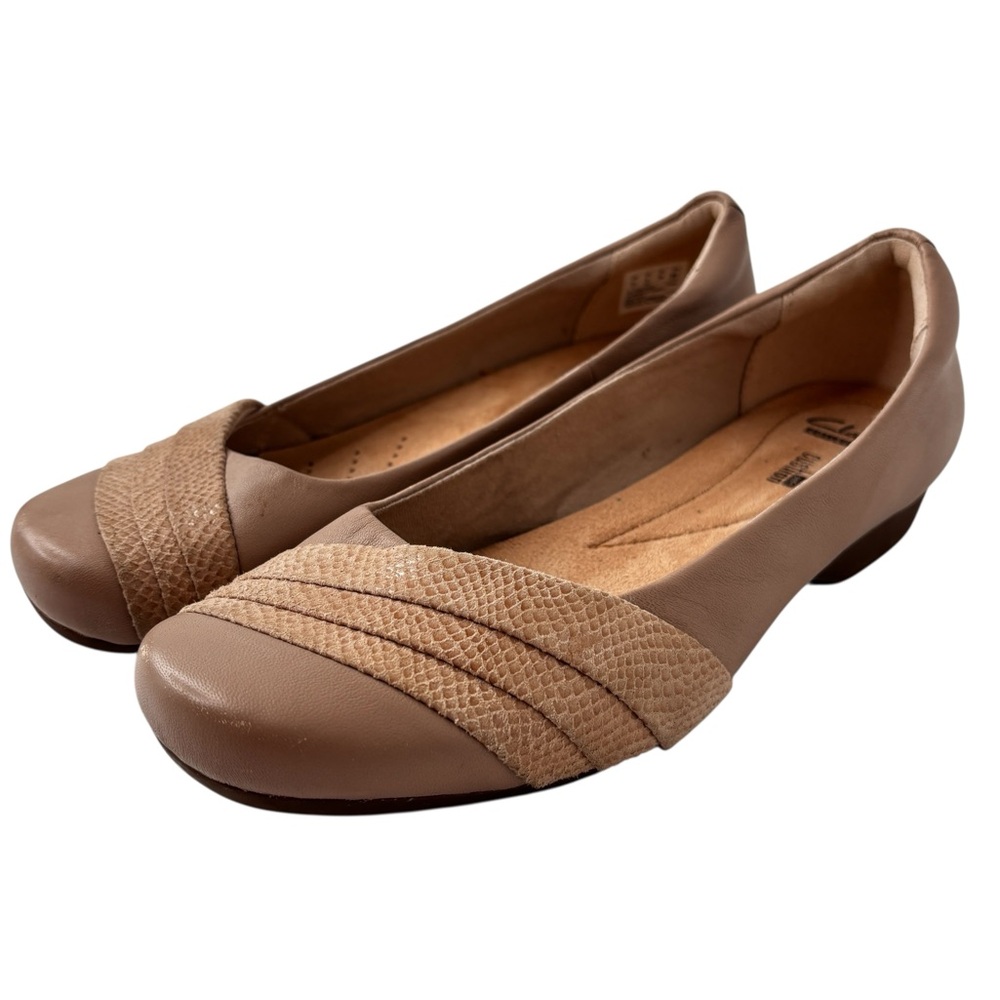 Clarks Blanche Cacee Ballet Flats Comfort Shoe Size 8 Wide Beige Nude Leather